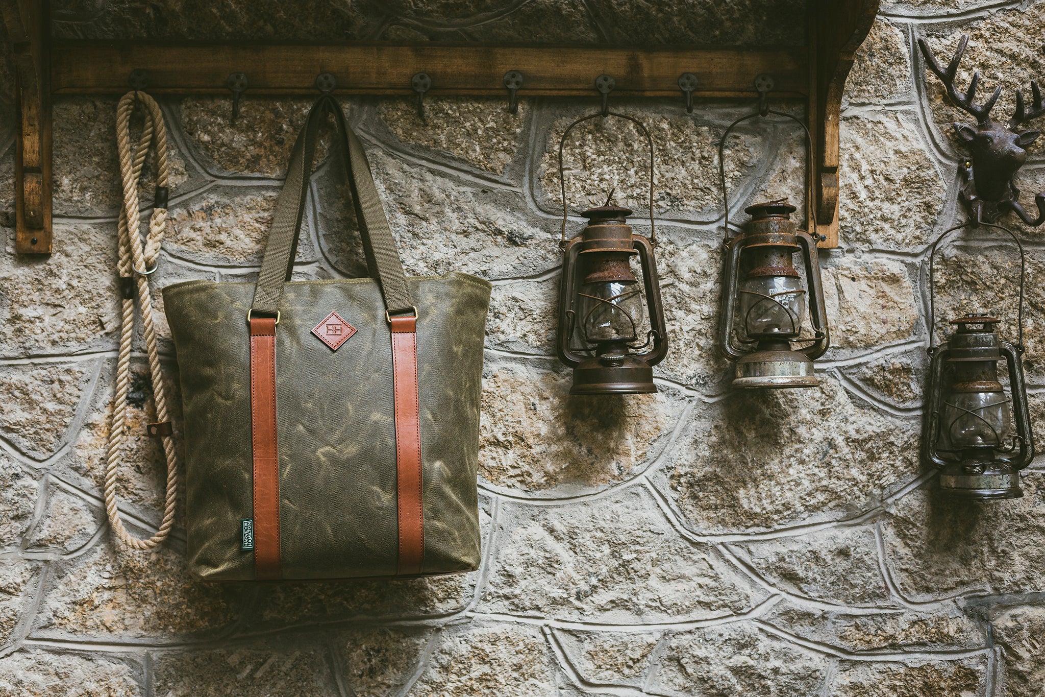 Men's waxed canvas hot sale tote bag